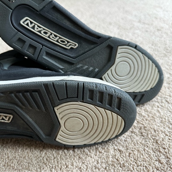 NIKE AIR JORDAN FUTURE DARK GREY - Picture 7 of 8